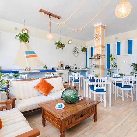 Hostel Neon Tenerife Guaza エクステリア 写真