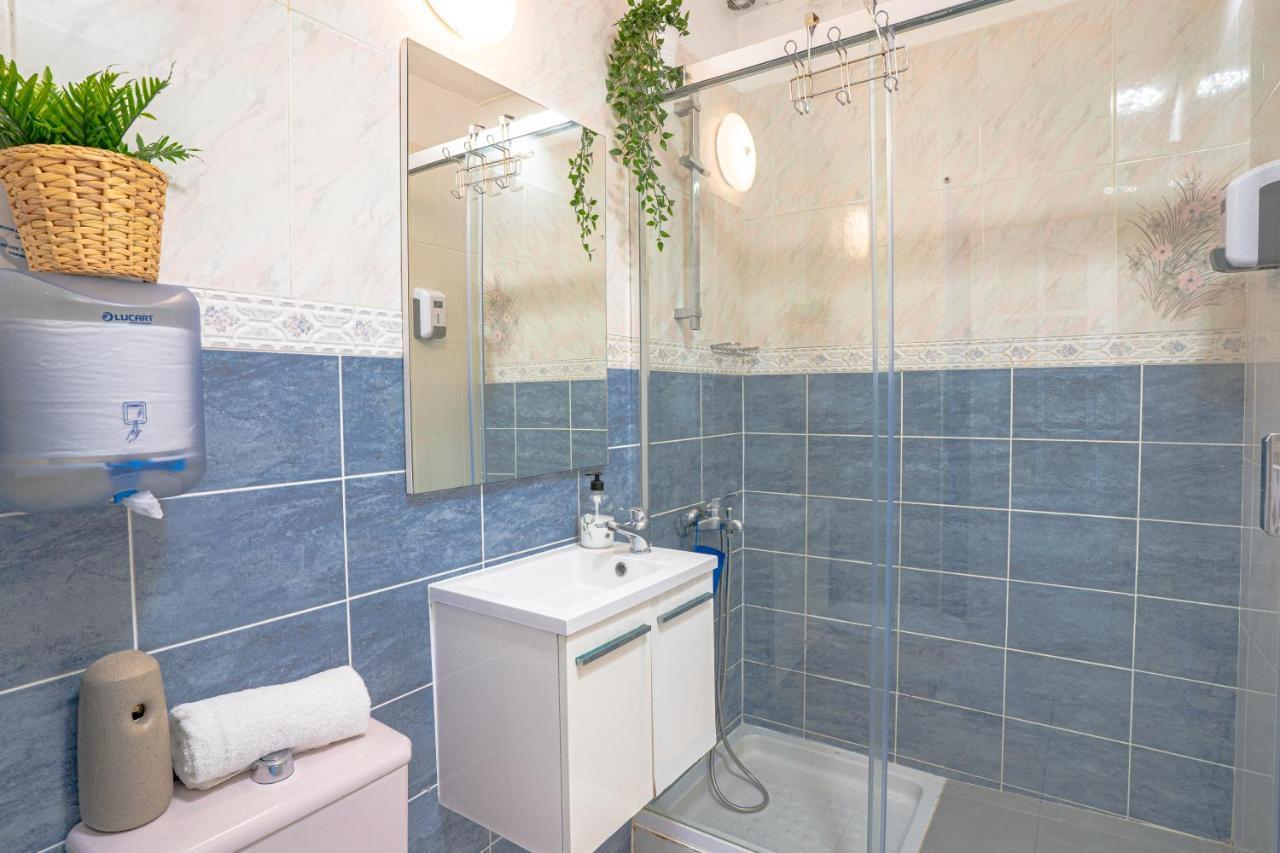 Hostel Neon Tenerife Guaza エクステリア 写真
