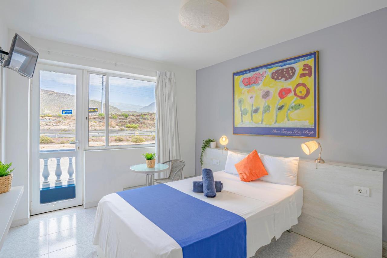 Hostel Neon Tenerife Guaza エクステリア 写真