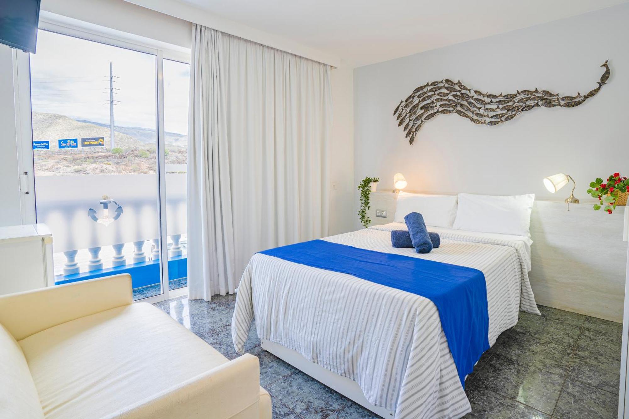 Hostel Neon Tenerife Guaza エクステリア 写真