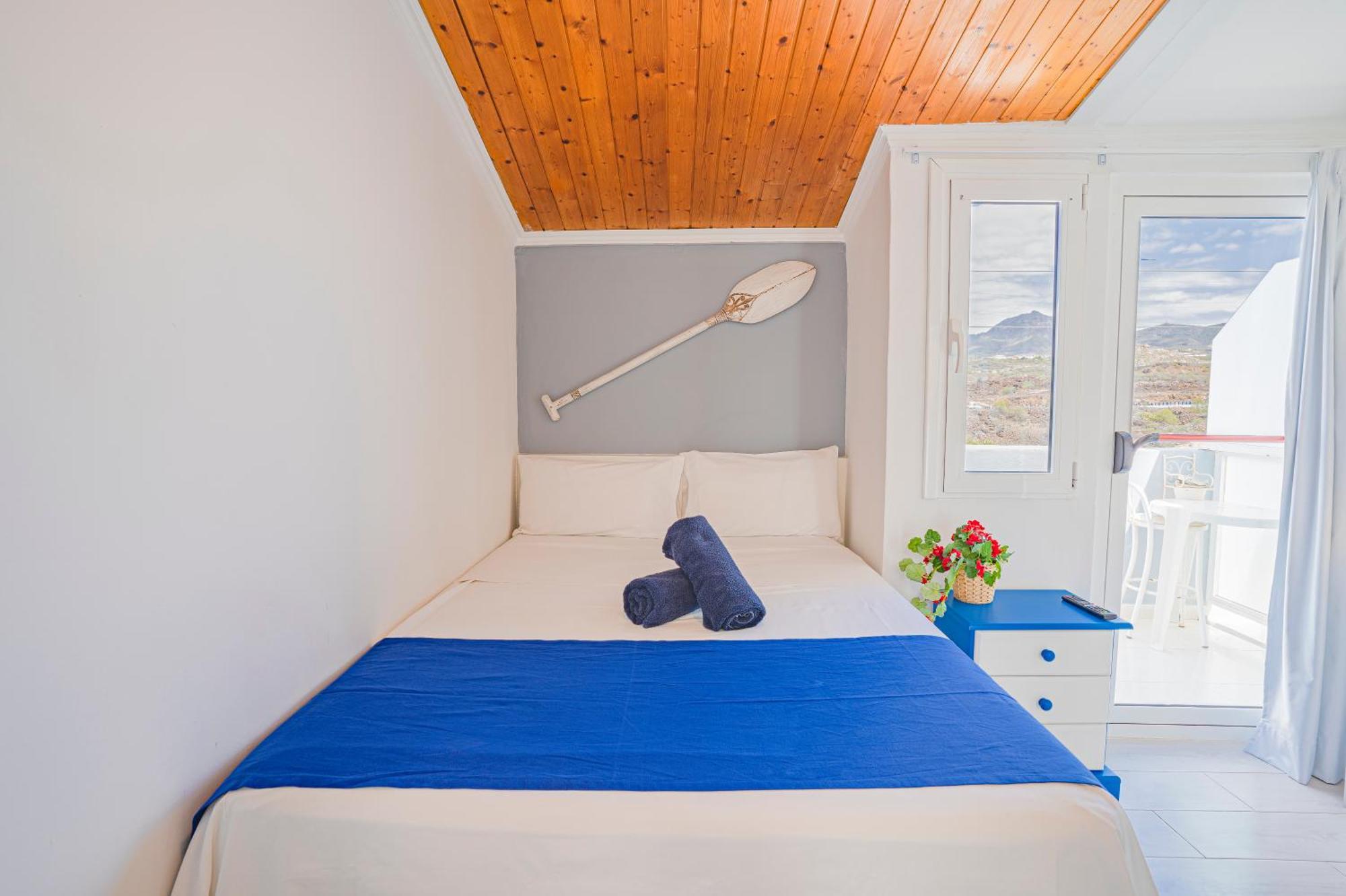 Hostel Neon Tenerife Guaza エクステリア 写真